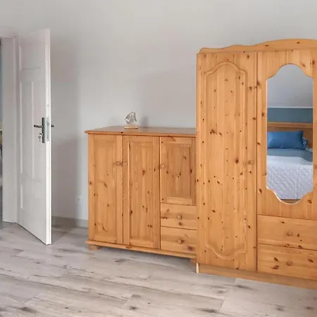 3 Bedroom Cozy In Smoldzinski * Smoldzinski Las
