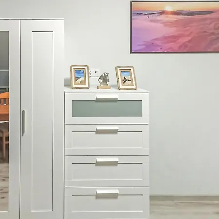 Сasa de vacaciones 3 Bedroom Cozy In Smoldzinski *